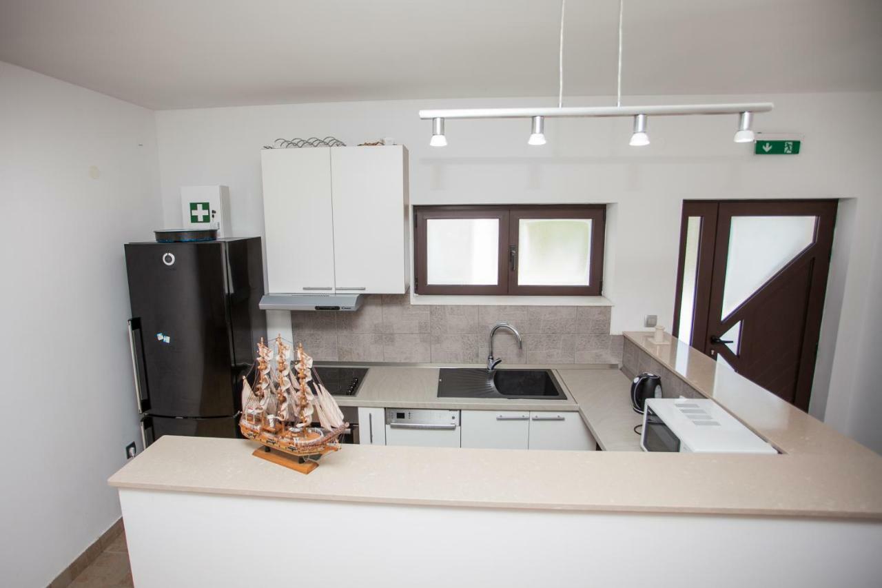 Villa Zrinka **** Svinisce Zewnętrze zdjęcie